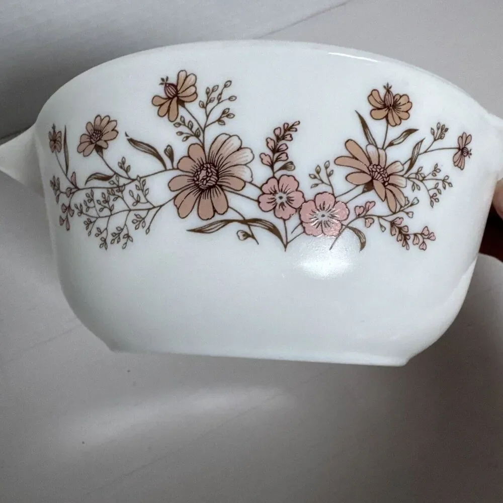 English Pyrex Country Autumn Casserole Dish